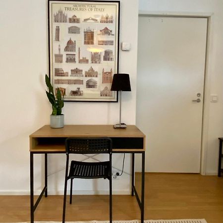 Tranquil Studio Near Nature, Free Parking& Wifi Helsinki Esterno foto
